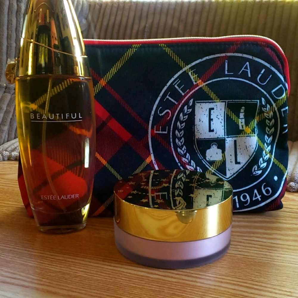 Estee Lauder perfume & body powder set BRAND NEW! (Bag not included)